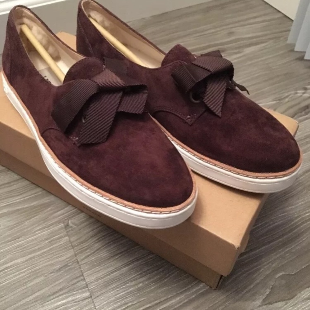 Ugg Carilyn Lace-Up Suede Sneaker Brown (Size 6.5